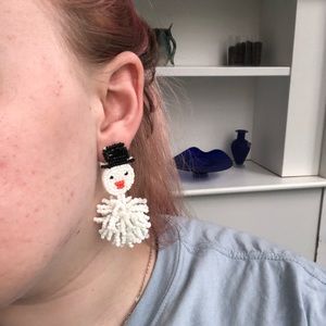 Beaded snowman earrings